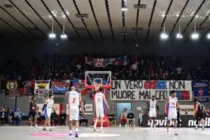 «Καζάνι που βράζει» ο κόσμος, οπαδοί κατά πάντων