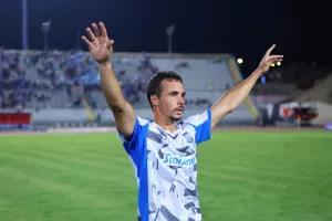 Μέσα ο Μάρκες (Χωρίς τέσσερις)