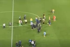 (ΒΙΝΤΕΟ Kerkida) Οι ΑΠΟΕΛίστες αποδοκίμασαν έντονα τον ΡΕΦ 
