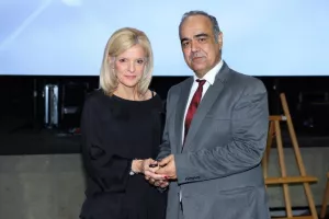 Ομόνοια/€500.000, δωρεά αυτοκίνητων και αλληλεγγύη (Φώτος)