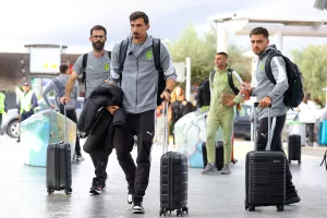 (ΦΩΤΟΣ Kerkida) Άφιξη αποστολής ΑΕΚ