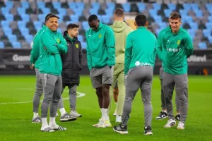 (Φώτος kerkida) Βόλτα των παικτών στο “Gamla Ullevi”