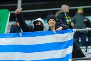 "Πληγώθηκε" στο τέλος, αλλά... κρατάει την πρόκριση στα χέρια της! (Φώτος)
