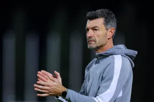 Εδραίωση στην κορυφή με Μπρούνο και Λουκάσεν (φώτος)