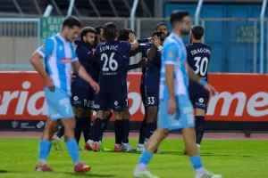 Εδραίωση στην κορυφή με Μπρούνο και Λουκάσεν (φώτος)