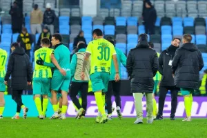 "Πληγώθηκε" στο τέλος, αλλά... κρατάει την πρόκριση στα χέρια της! (Φώτος)