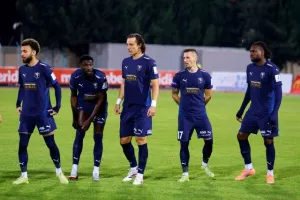 Εδραίωση στην κορυφή με Μπρούνο και Λουκάσεν (φώτος)