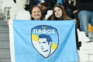 Φωτορεπορτάζ/Ο κόσμος της Πάφου στο "Allianz Stadium"