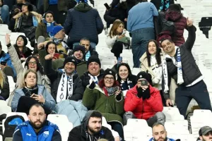 Φωτορεπορτάζ/Ο κόσμος της Πάφου στο "Allianz Stadium"
