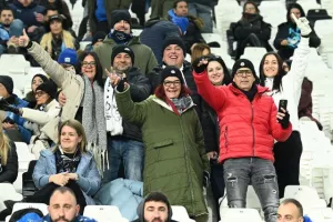 Φωτορεπορτάζ/Ο κόσμος της Πάφου στο "Allianz Stadium"