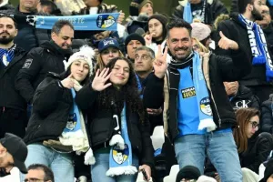 Φωτορεπορτάζ/Ο κόσμος της Πάφου στο "Allianz Stadium"