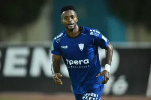 Ανακοίνωση για Momo Yansane