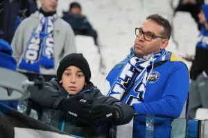Φωτορεπορτάζ/Ο κόσμος της Πάφου στο "Allianz Stadium"