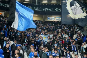 Φωτορεπορτάζ/Ο κόσμος της Πάφου στο "Allianz Stadium"