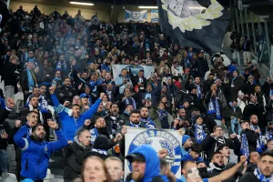 Φωτορεπορτάζ/Ο κόσμος της Πάφου στο "Allianz Stadium"