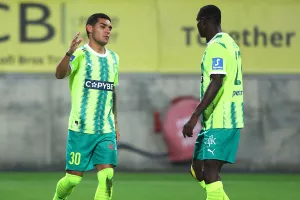 Οφσάιντ (0-2)/Ναούμ και Καμπρέρα!