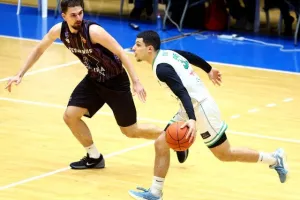 ΝΙΚΗ για τον Κεραυνό