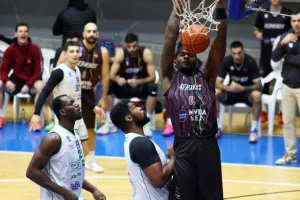 ΝΙΚΗ για τον Κεραυνό