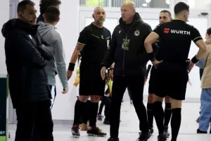 ΑΕΚ - Ομόνοια: Δύο γκολ, αποκρούσεις, ένα δοκάρι και μοιρασιά στην "Αρένα"