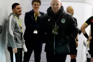 ΑΕΚ - Ομόνοια: Δύο γκολ, αποκρούσεις, ένα δοκάρι και μοιρασιά στην "Αρένα"