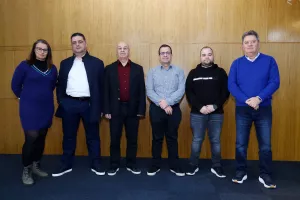 ΦΩΤΟΣ από τη Γενική Συνέλευση της ΚΟΕΑΣ