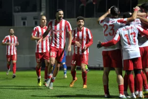 Επιβλητική νίκη και συνεχίζει να σφυρίζει το ''ερυθρόλευκο τρένο''