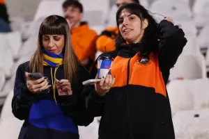 ΑΠΟΕΛ - Freedom24 Krasava ENY: Σκόνταψαν...οι "γαλαζοκίτρινοι" εν μέσω διαμαρτυριών
