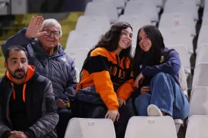 ΑΠΟΕΛ - Freedom24 Krasava ENY: Σκόνταψαν...οι "γαλαζοκίτρινοι" εν μέσω διαμαρτυριών