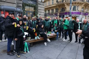 Πανικό... οι Ομονοιάτες στο κέντρο της Βιέννης (Φώτος/Βίντεο kerkida)