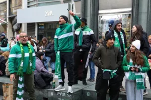 Πανικό... οι Ομονοιάτες στο κέντρο της Βιέννης (Φώτος/Βίντεο kerkida)