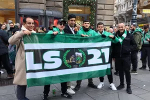 Πανικό... οι Ομονοιάτες στο κέντρο της Βιέννης (Φώτος/Βίντεο kerkida)