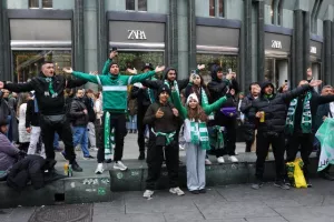 Πανικό... οι Ομονοιάτες στο κέντρο της Βιέννης (Φώτος/Βίντεο kerkida)