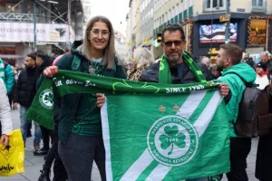 Πανικό... οι Ομονοιάτες στο κέντρο της Βιέννης (Φώτος/Βίντεο kerkida)
