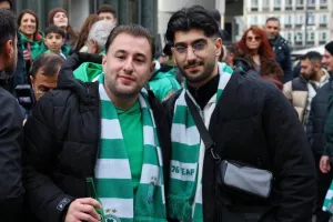 Πανικό... οι Ομονοιάτες στο κέντρο της Βιέννης (Φώτος/Βίντεο kerkida)