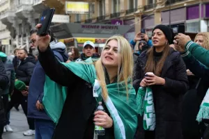 Πανικό... οι Ομονοιάτες στο κέντρο της Βιέννης (Φώτος/Βίντεο kerkida)