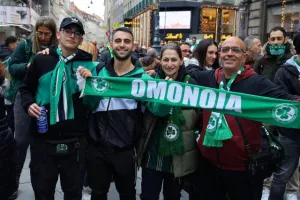 Πανικό... οι Ομονοιάτες στο κέντρο της Βιέννης (Φώτος/Βίντεο kerkida)