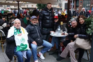 Πανικό... οι Ομονοιάτες στο κέντρο της Βιέννης (Φώτος/Βίντεο kerkida)