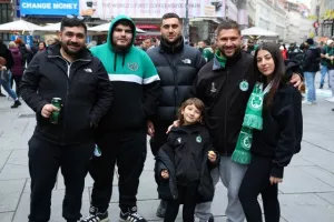 Πανικό... οι Ομονοιάτες στο κέντρο της Βιέννης (Φώτος/Βίντεο kerkida)
