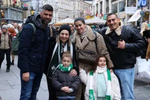 Πανικό... οι Ομονοιάτες στο κέντρο της Βιέννης (Φώτος/Βίντεο kerkida)