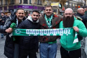 Πανικό... οι Ομονοιάτες στο κέντρο της Βιέννης (Φώτος/Βίντεο kerkida)