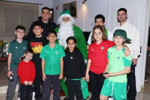 (Φώτος) Green Santa με Μασούρα και Κίτσο