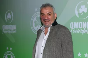 Ομόνοια/€500.000, δωρεά αυτοκίνητων και αλληλεγγύη (Φώτος)