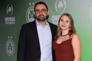 Ομόνοια/€500.000, δωρεά αυτοκίνητων και αλληλεγγύη (Φώτος)