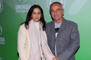 Ομόνοια/€500.000, δωρεά αυτοκίνητων και αλληλεγγύη (Φώτος)