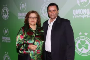 Ομόνοια/€500.000, δωρεά αυτοκίνητων και αλληλεγγύη (Φώτος)
