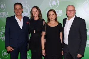 Ομόνοια/€500.000, δωρεά αυτοκίνητων και αλληλεγγύη (Φώτος)