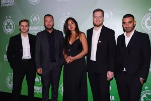Ομόνοια/€500.000, δωρεά αυτοκίνητων και αλληλεγγύη (Φώτος)