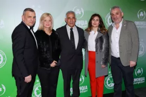 Ομόνοια/€500.000, δωρεά αυτοκίνητων και αλληλεγγύη (Φώτος)