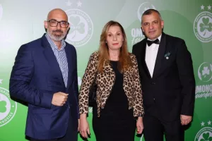 Ομόνοια/€500.000, δωρεά αυτοκίνητων και αλληλεγγύη (Φώτος)