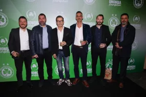 Ομόνοια/€500.000, δωρεά αυτοκίνητων και αλληλεγγύη (Φώτος)